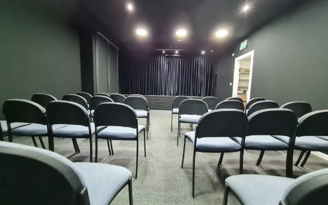  Immersive Holocaust Survivor Testimony Room - Beit Haedut | Completed Projects